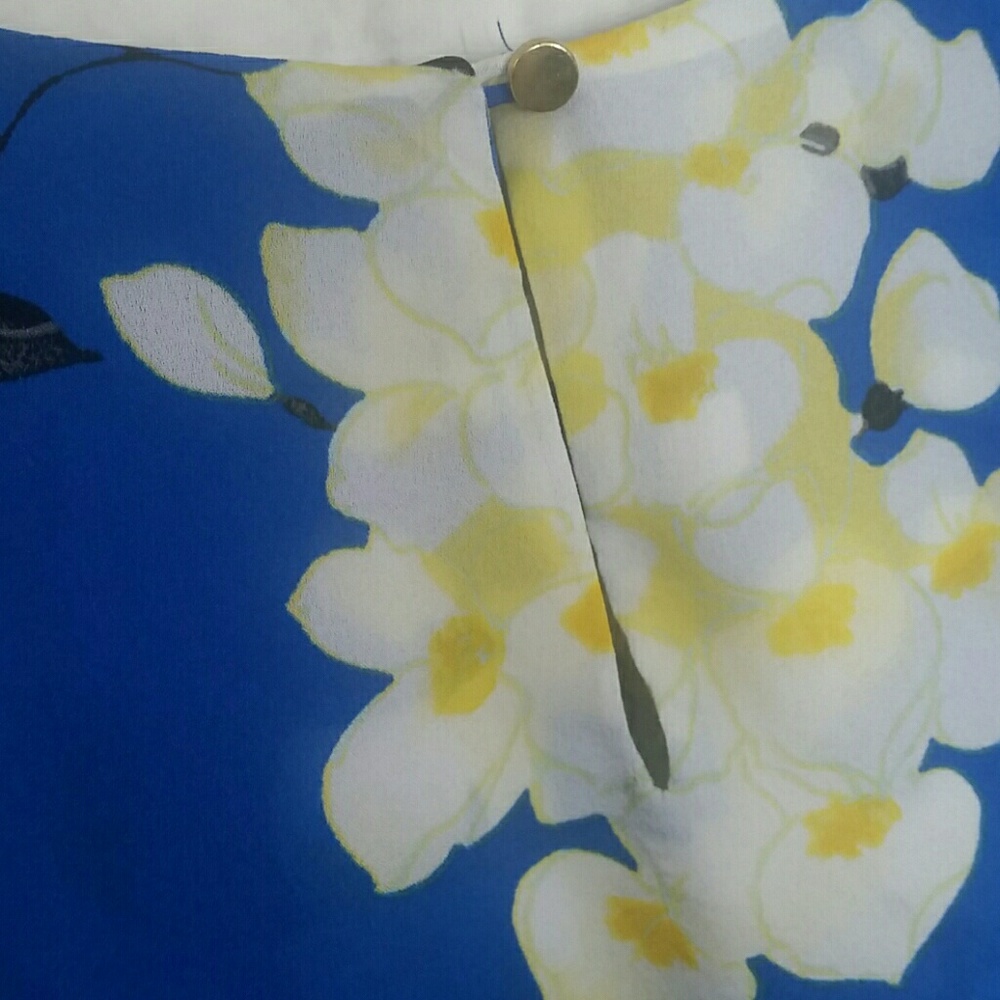 Liz Claiborne blue floral two tier tank top - Picture 3 of 6